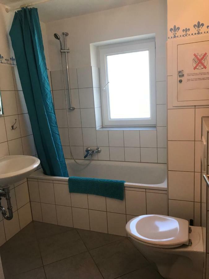 Unterkunft Fuer Arbeiter Und Monteure Gräfrath Kültér fotó